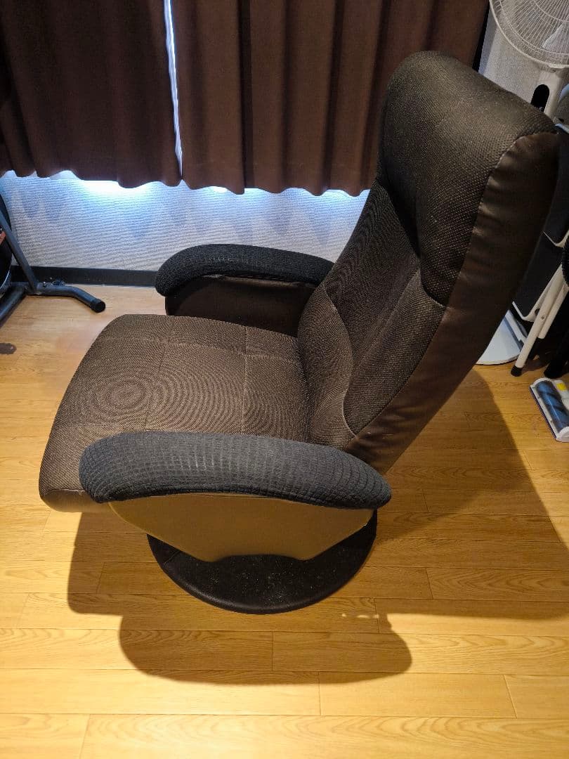 ニトリ パーソナルチェア Dメッシュ ブラウン オットマン別出品