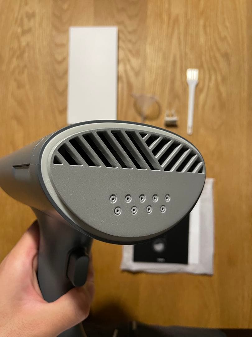 morus V6 吸引式衣類スチーマー ハンディスチームアイロン グレー