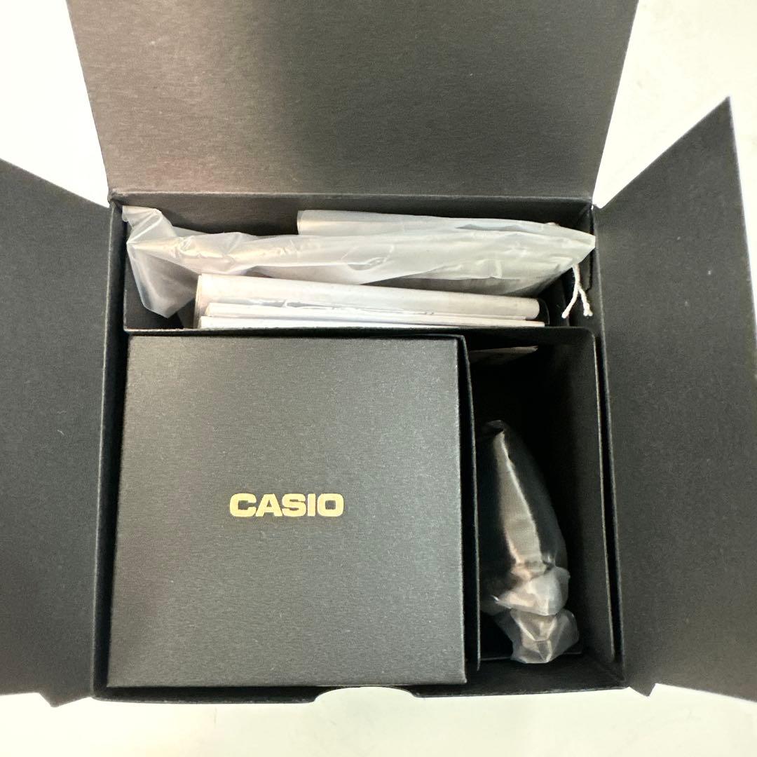 【新品】　カシオ　デジタル　リングウォッチ　シルバー　CRW-001-1JR