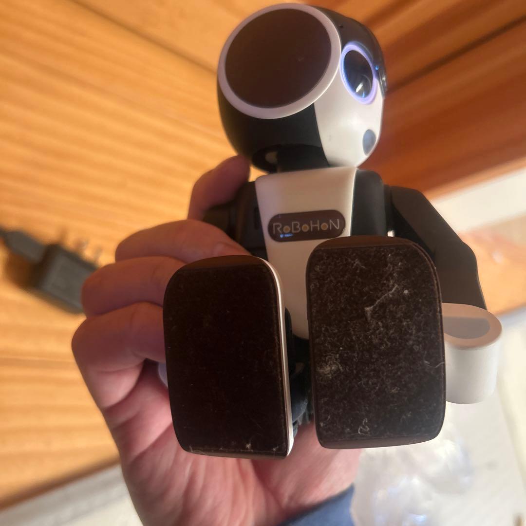 ロボホン sr-03m-t 台座付き