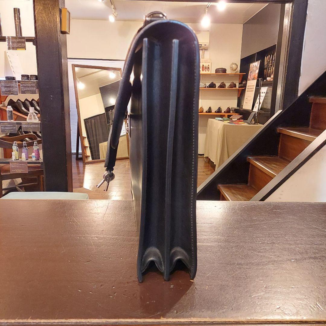 a*t様 ワイルドスワンズ ブリーフケース 15万円弱