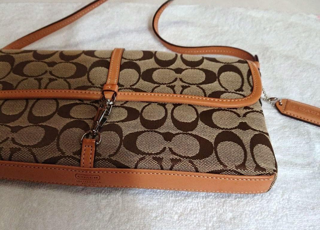 未使用に近い★COACH★ミニショルダーバッグ　コーチ　保存袋付き