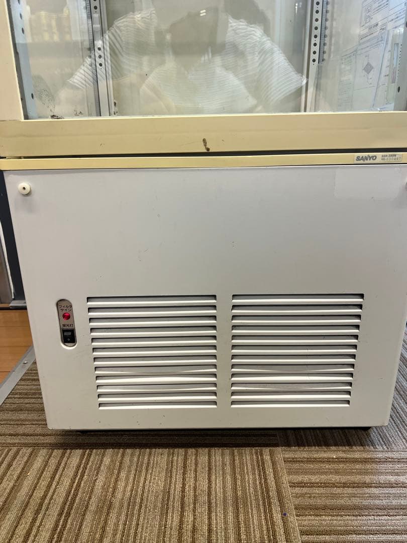 サンヨー　冷蔵ショーケース SSR-280N 送料込み　値段下げました