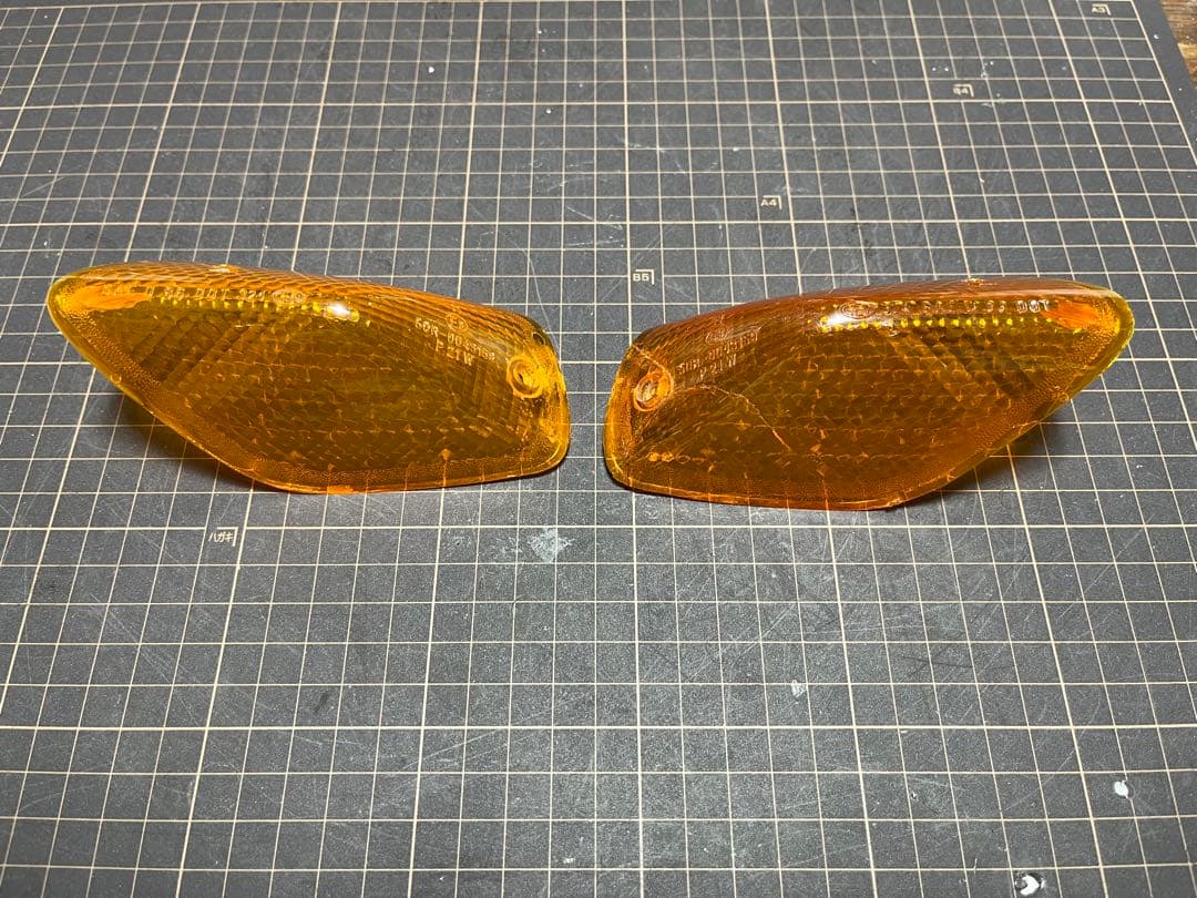 DUCATI PASO 750 ウインカーレンズ　ドゥカティ　パソ