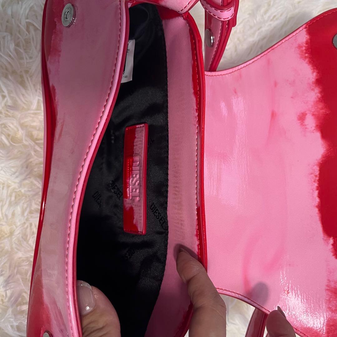 dieselディーゼルIVE(アイヴ)レイ着用ピンク赤レッドワンショルダーバッグ