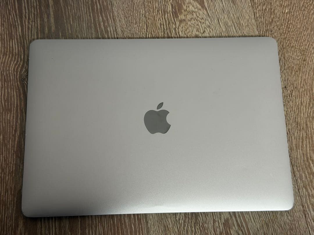 MacBook Pro 2018 13インチi5 16/512GB Win11