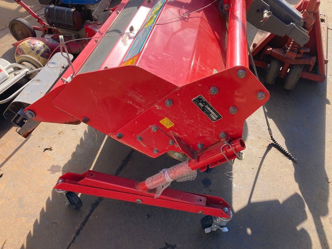 HC-1610 土壌耕作機 赤