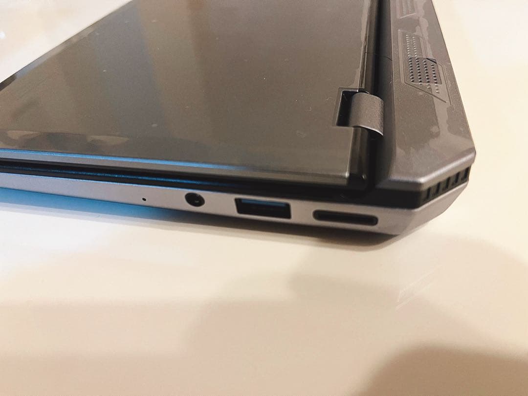 7インチWin11pro搭載UMPC(ミニノートPC)