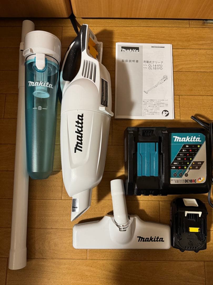 Makita CL181FDW コードレスクリーナー 本体