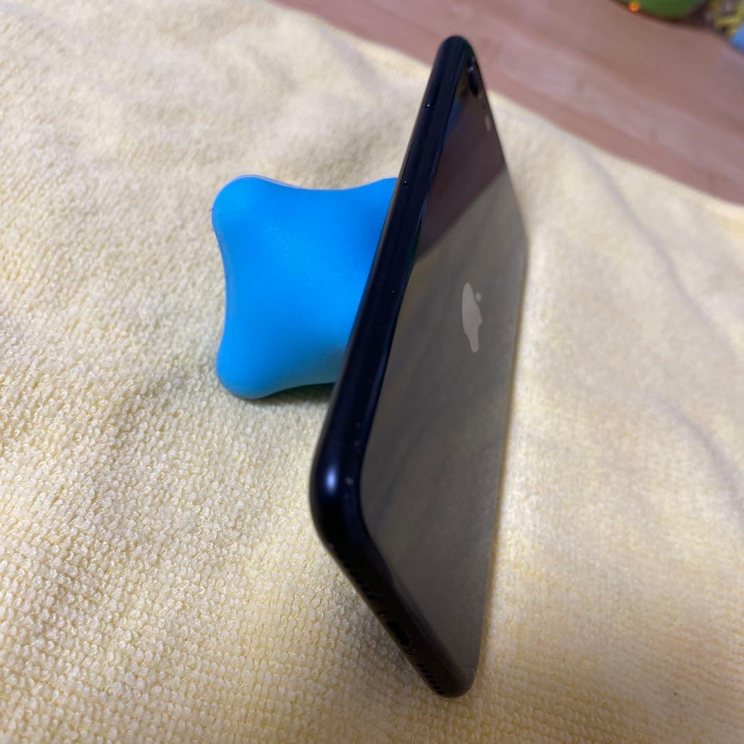 に*い様 iPhone SE (第2世代) 本体 バッテリー最大容量93%