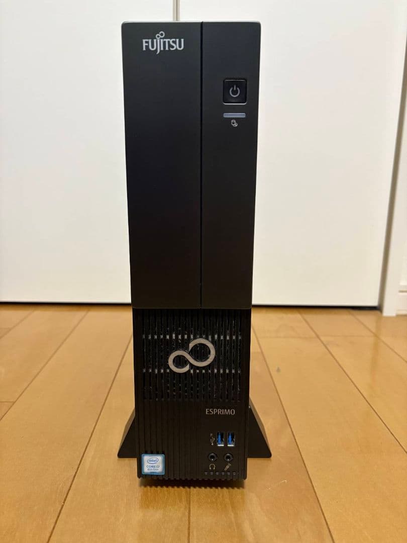 Windowsデスクトップ Fujitsu ESPRIMO i7 8700 16gb 256gb