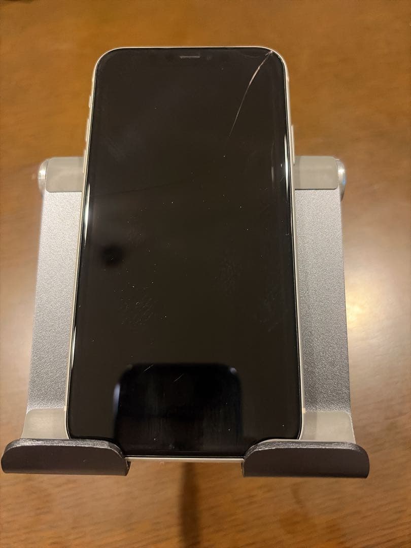 iPhone 11 128GB ホワイト 画面ヒビあり SIMフリー 残債なし