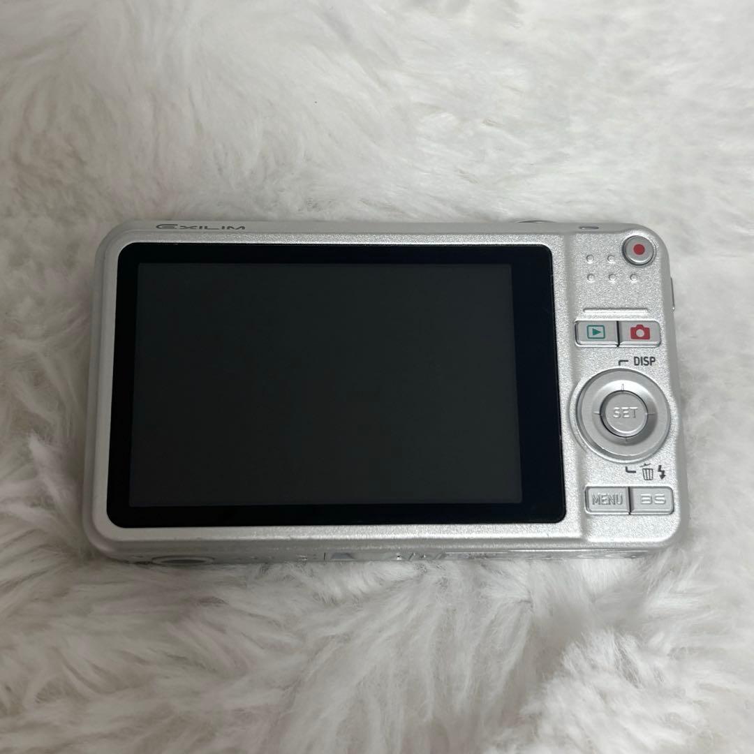 【CASIO】 デジタルカメラ EXILIM EX-Z80 シルバー