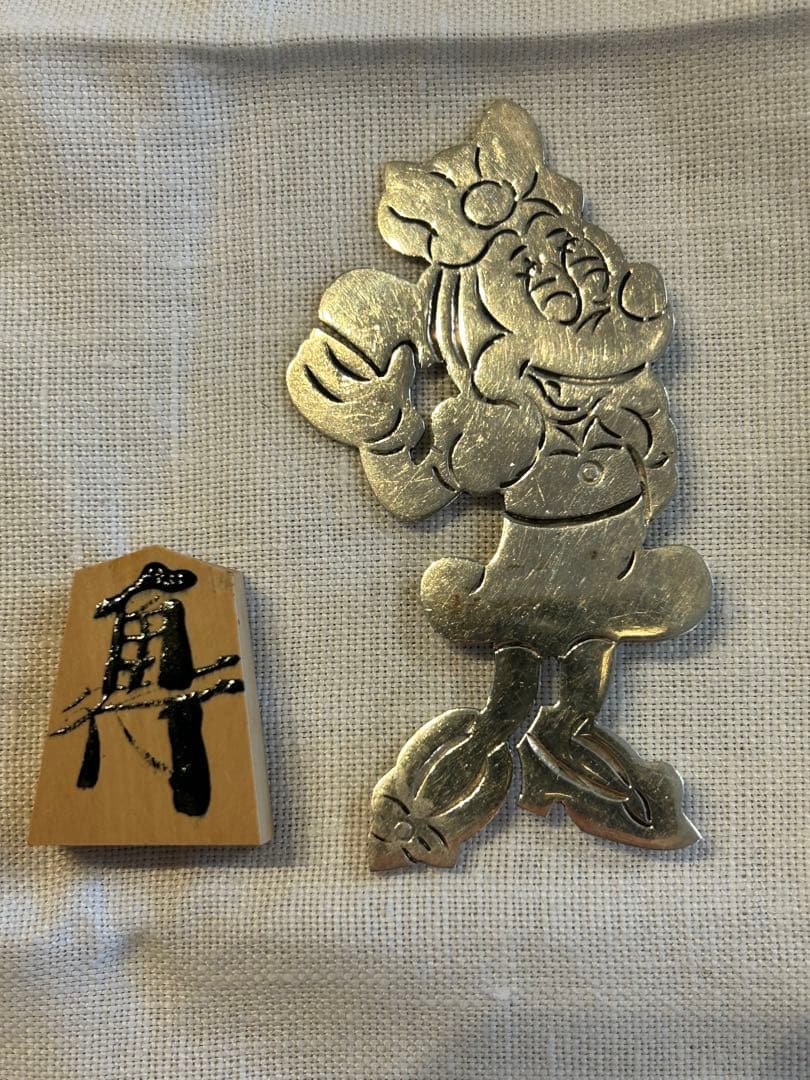 ミニーマウス ピンバッジ メキシコ製　ヴィンテージ　インディアンジュエリー