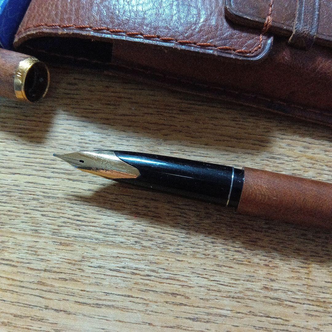 パイロットの初代カスタム・カエデ万年筆（1974年製造）ビンテージ