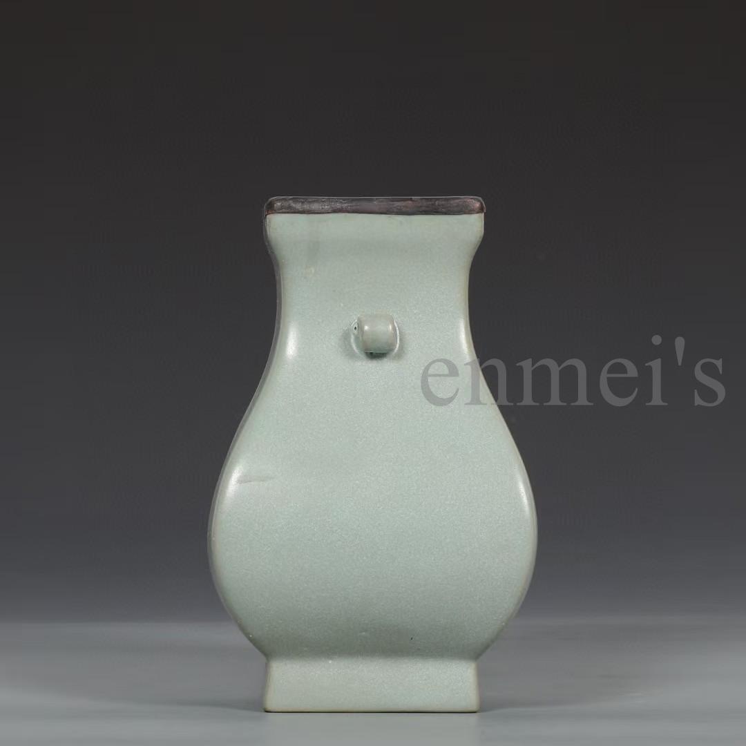 中国古美術・宋汝窯款天青釉銀口四方尊花瓶・工芸品・木箱付・文房具・風水開運・陶器