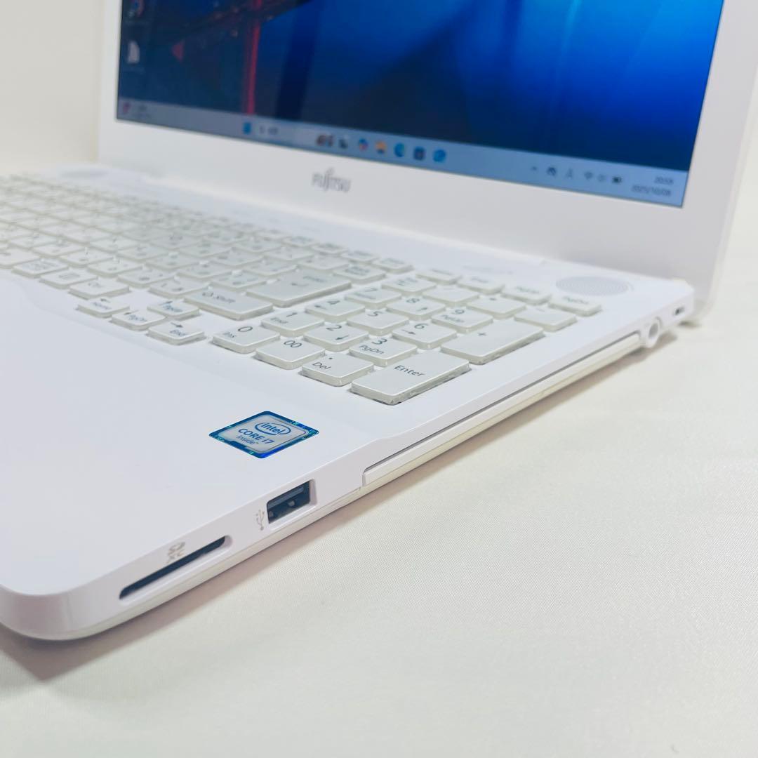 Core i7 SSD 512GB 32GB Windows11 富士通