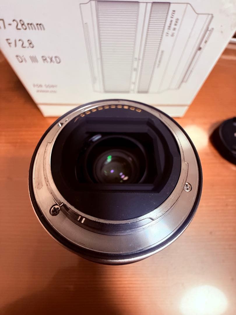 美品TAMRON17-28mm F2.8 Di III RXDソニーEマウント