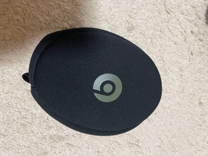 ヘッドホン beats solo2