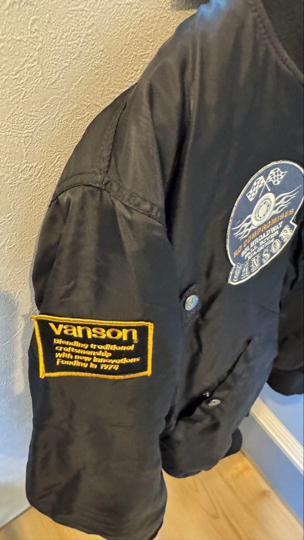 Vanson ブラック ジャケット MA-1