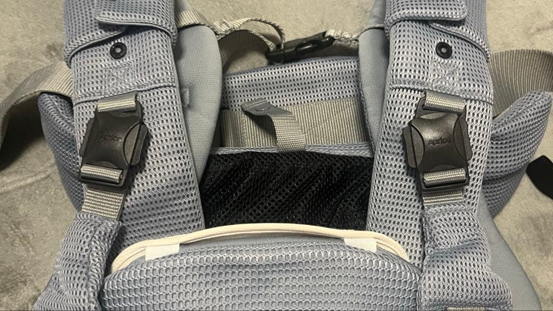 ☆付属品完備☆Apricaラクリス 抱っこ紐☆グレー