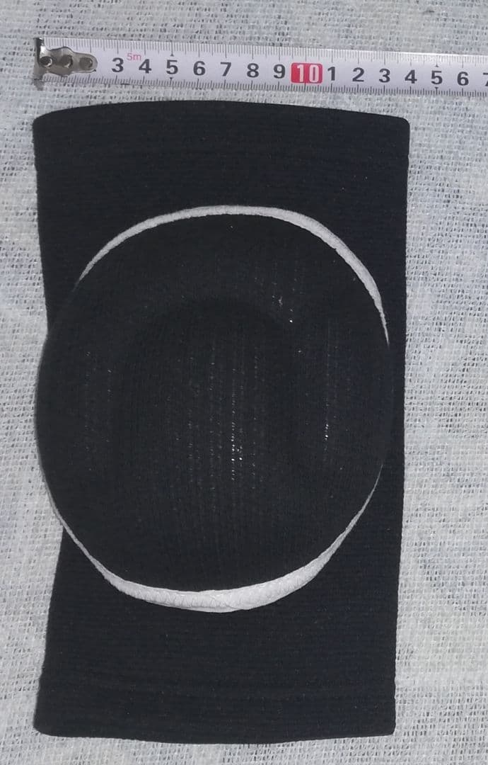 【匿名配送】【未使用】肘　膝　ひじ　ひざ　パッド　GK　ゴレイロ　黒　白