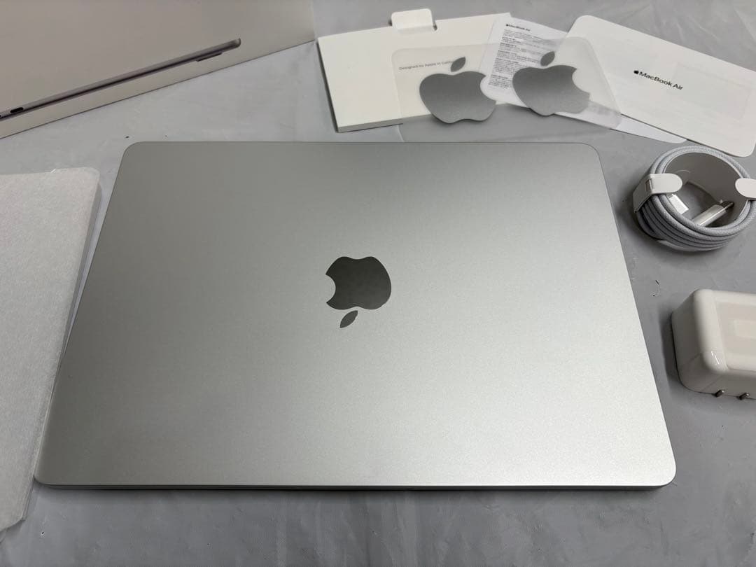 【新品・未使用】Apple MacBookAir M2 8GB SSD512GB