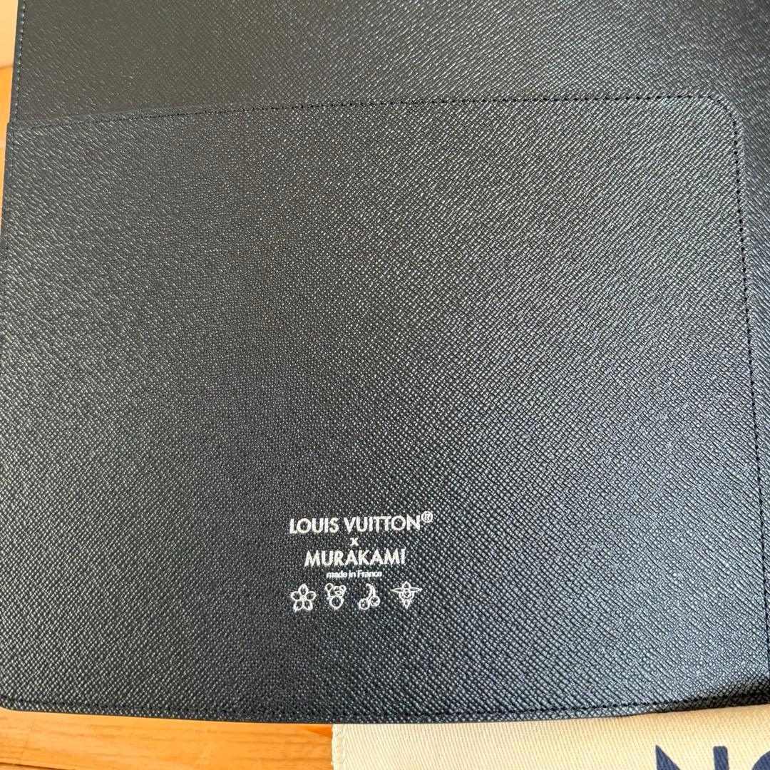 新品未使用♪日本限定LVxTM バインダー・モノグラムマルチカラー GI1505