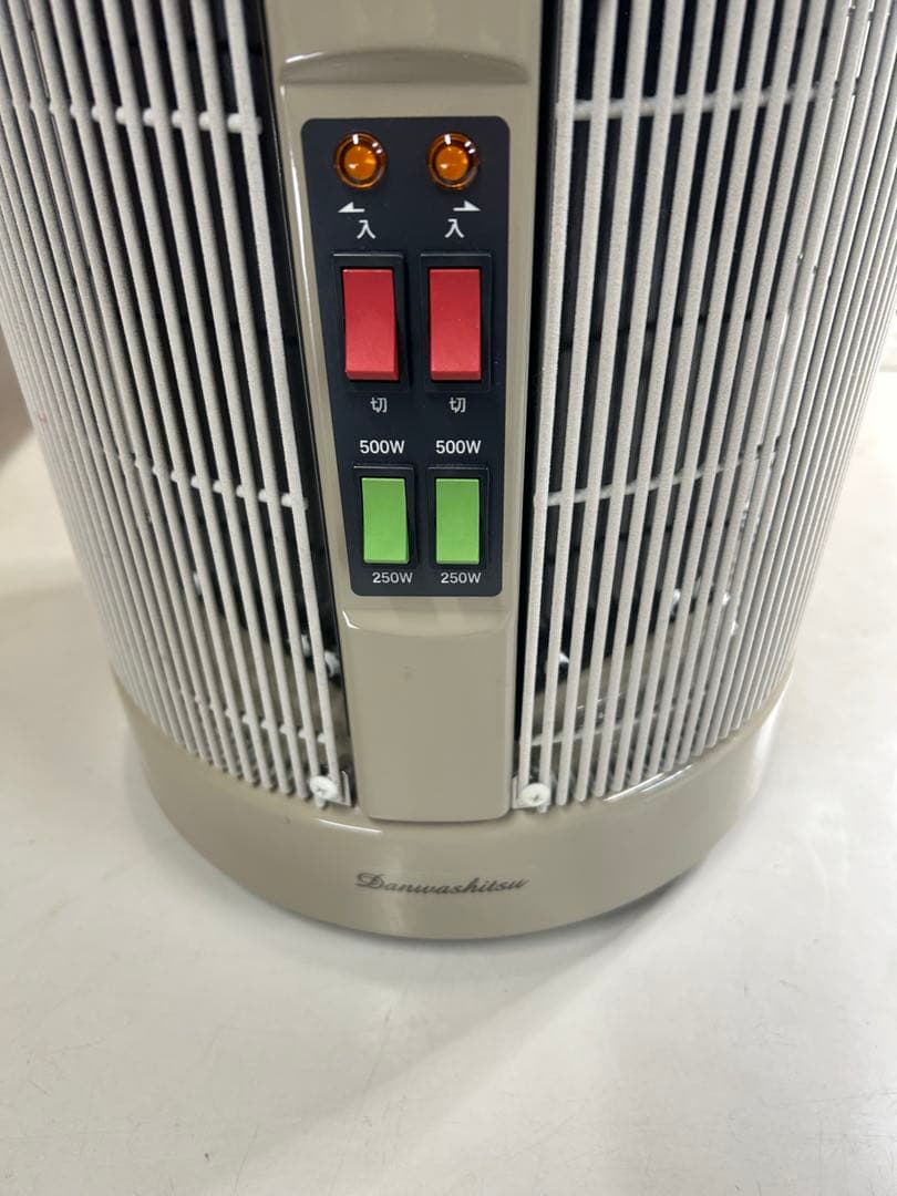 赤外線パネル、ヒーター　暖和室　1000型 ベージュ　美品