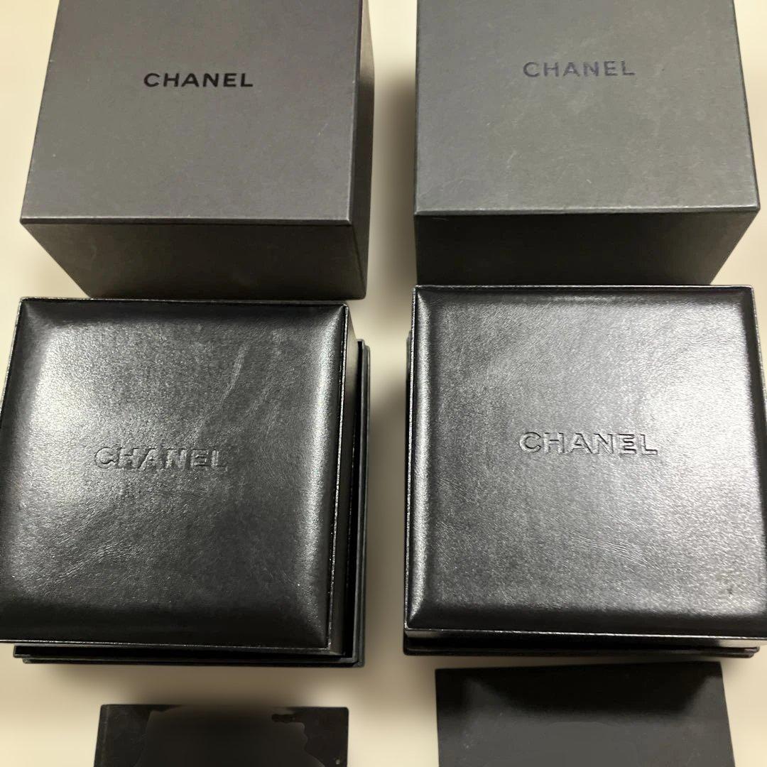 CHANEL j12時計ケース空箱