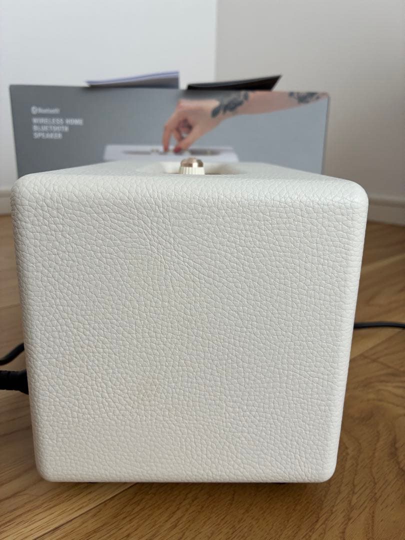 Marshall Action II ホワイト ワイヤレススピーカー