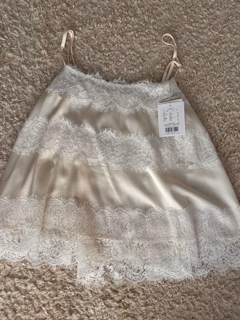 【新品未使用】CADUNE レースキャミブラウス　オフ白