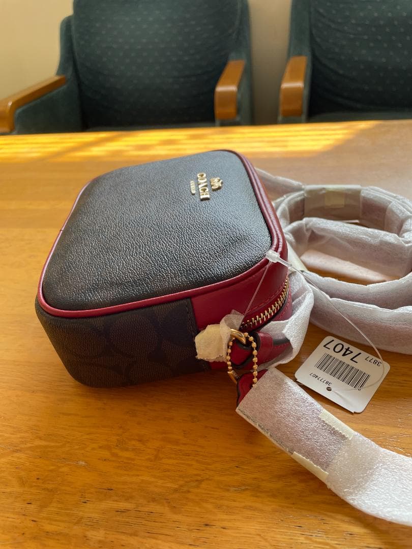 【新品未使用】COACH コーチ ミニ ジェイミー カメラバッグ シグネチャー