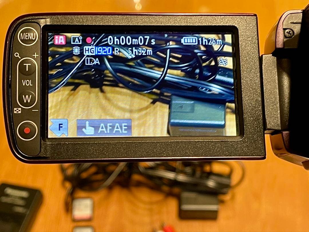 Panasonic パナソニック HDC-TM35 ビデオカメラ 電池2個付き