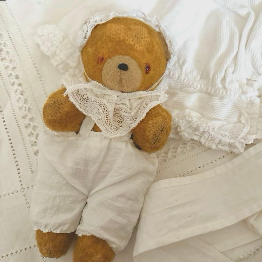 期間限定お洋服付き❤︎ 左　DDRベア　古い子　アンティークベア　ベルリンベア
