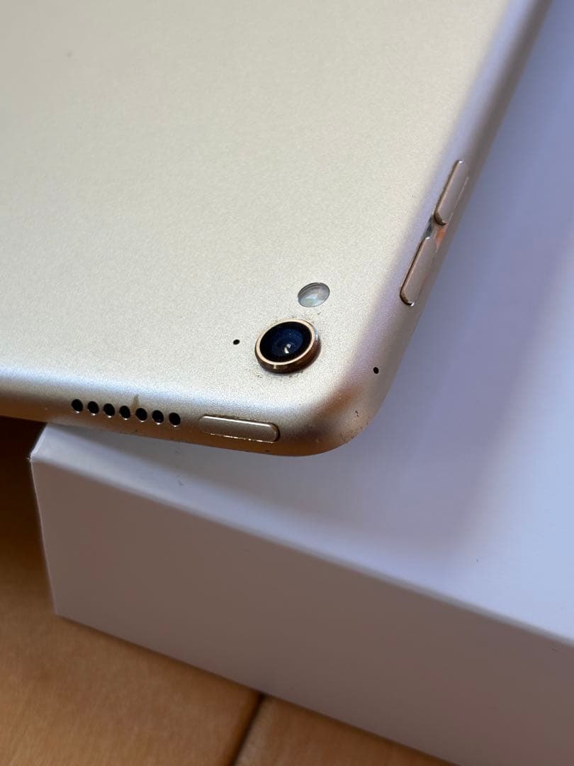 【美品】iPad Pro 9.7インチ　A1673