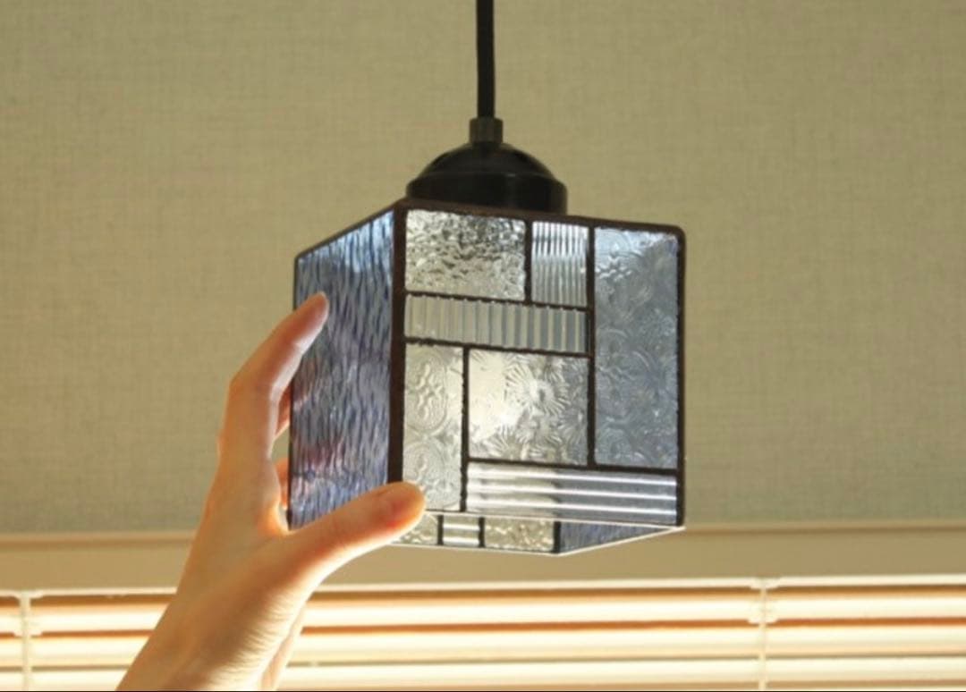 ペンダントライト　ブルー×クリア　ステンドグラス