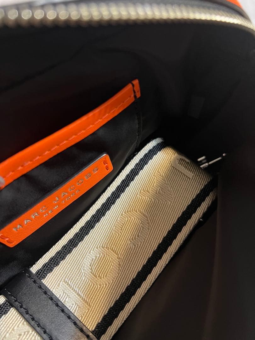 MARC JACOBS オレンジ ポーチ