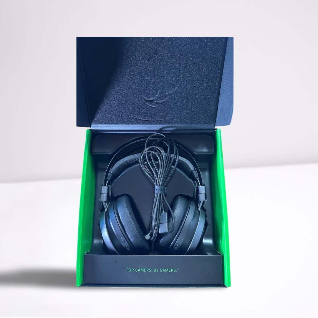 Razer Nari Ultimate ゲーミングヘッドセット