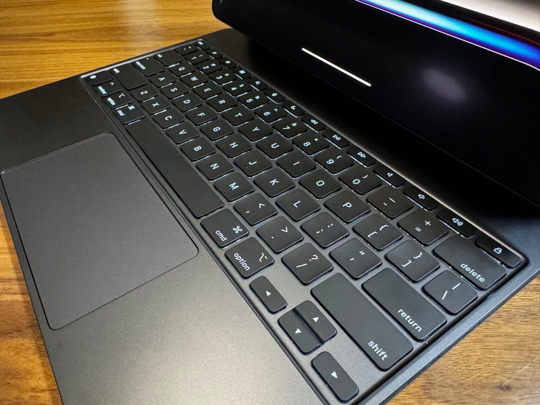 iPad Pro13インチ(M4・512GB・WiFiモデル)+USキーボード