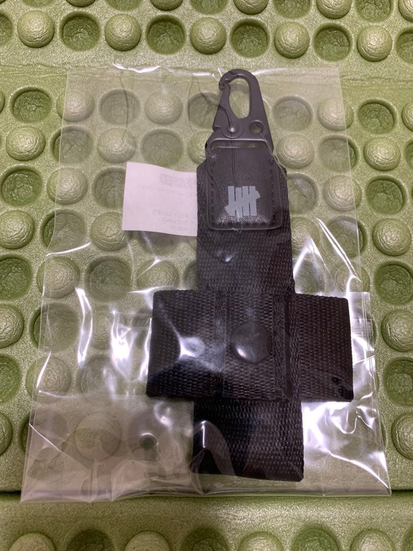 UNDEFEATED/AirPods proケース/KeyChain/Black