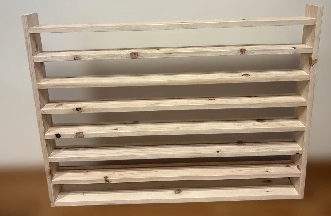 yz　トミカ収納棚8段ヒノキ材　最下段幅広タイプパイン材