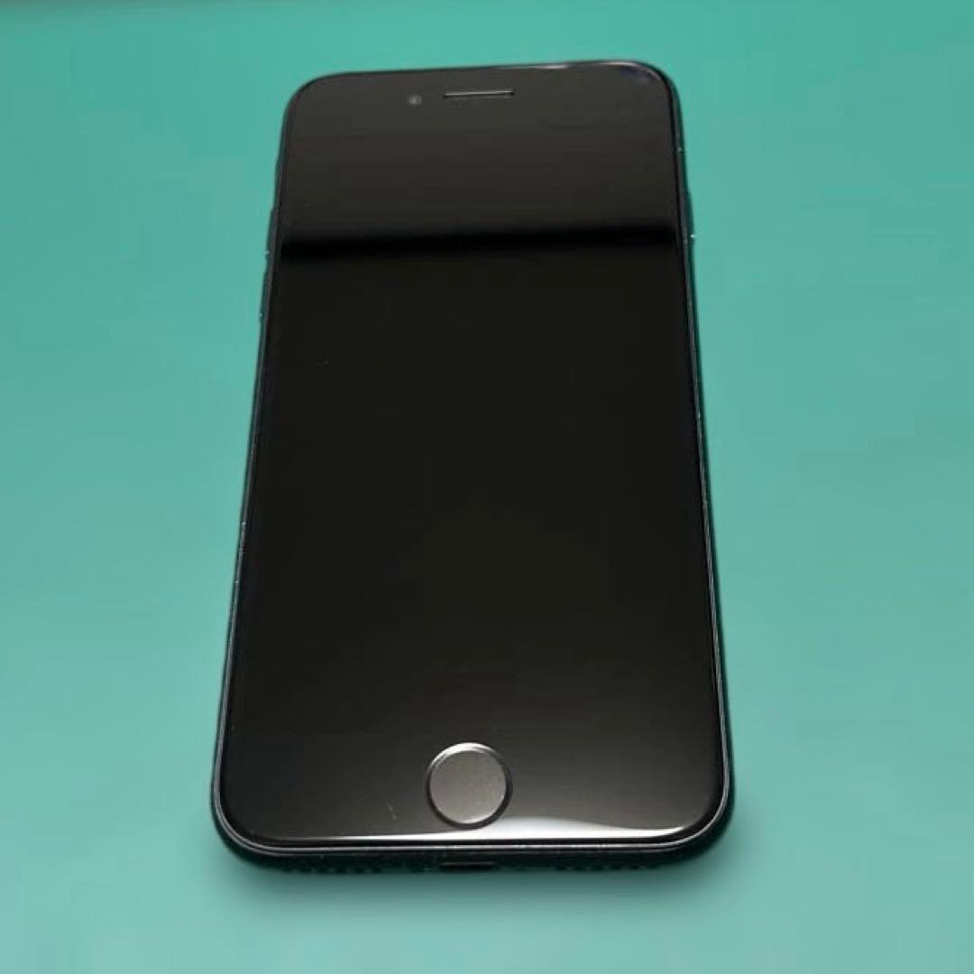 【美品】iPhone SE 第3世代 ブラック 64GB バテリ100% 110