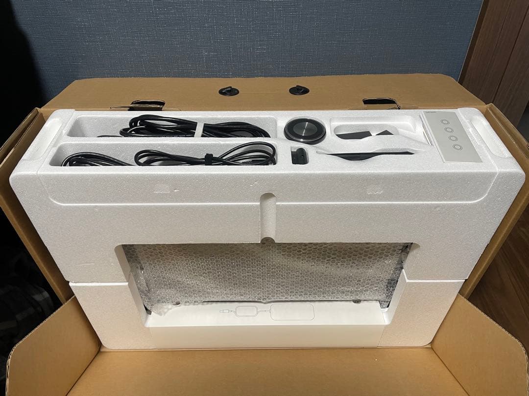 Wacom Cintiq Pro 24 液タブ