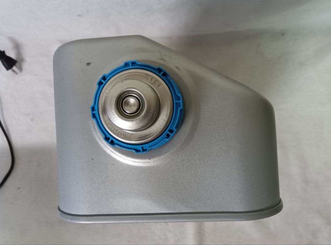 トヨトミ　LC-332　石油ファンヒーター　2021年製　マットホワイト