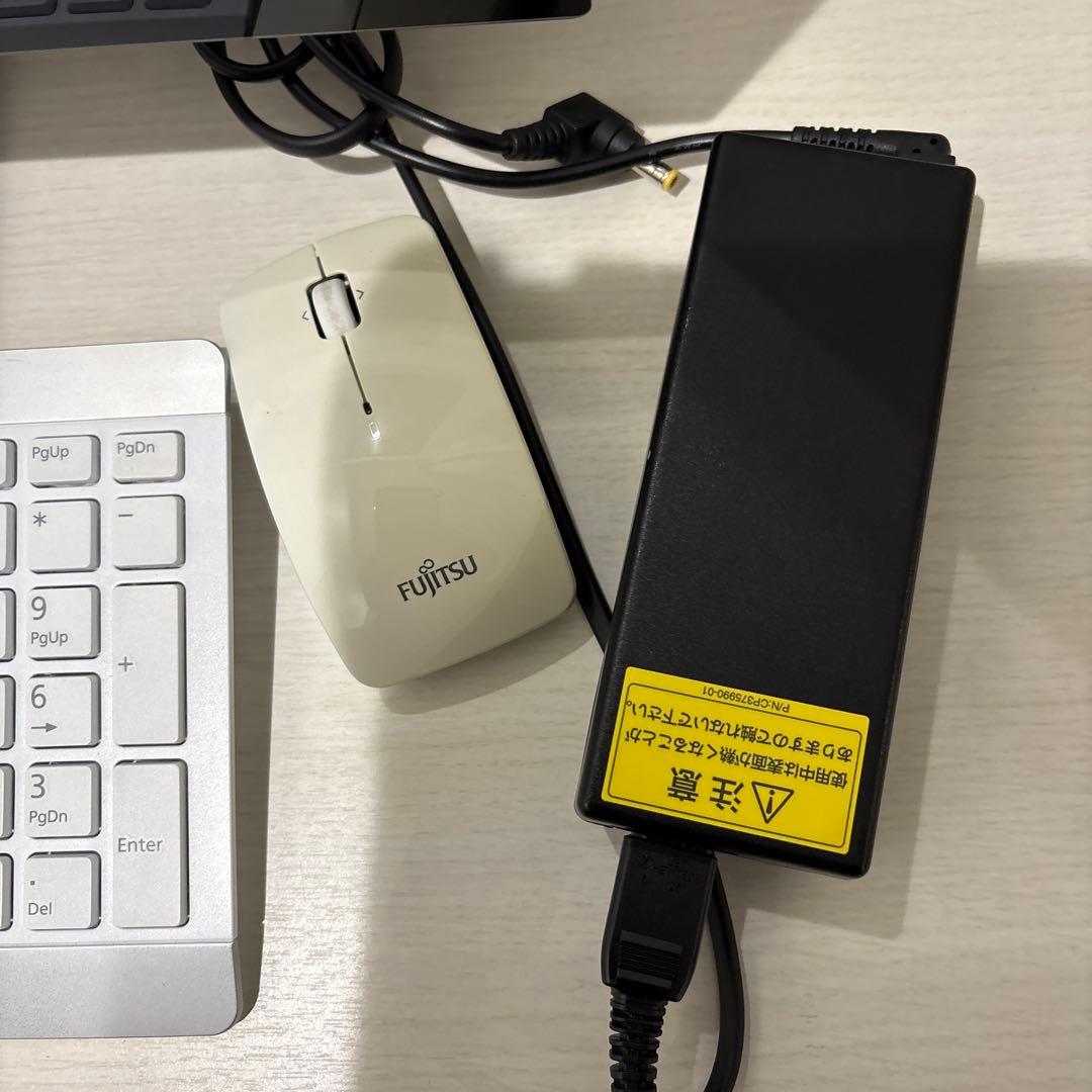 富士通　パソコン　ESPRIMO　FH78/LD FMVF78LDWYジャンク品