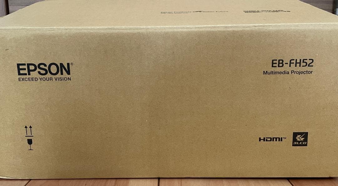 プロジェクター本体　映画鑑賞◎　EPSON　EB-FH52 （美品・保証書付）