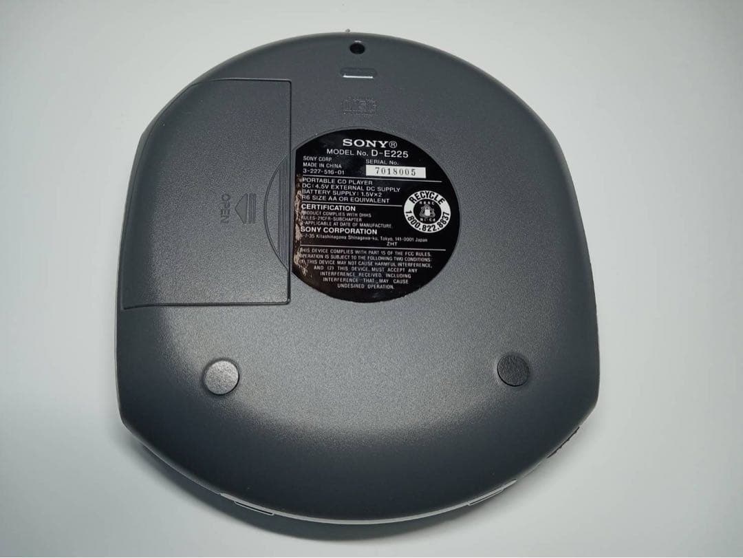 SONY Snap-on スナップオン　ポータブルCDプレーヤー D-E225