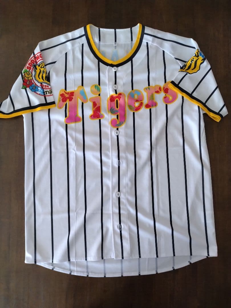 阪神タイガースユニホーム　近本光司