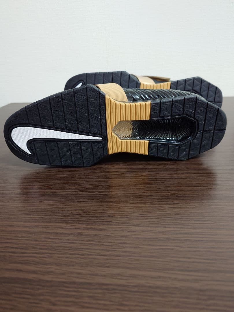 ツーちゃめためた 新品 NiKe Romaleos4 28.5cm